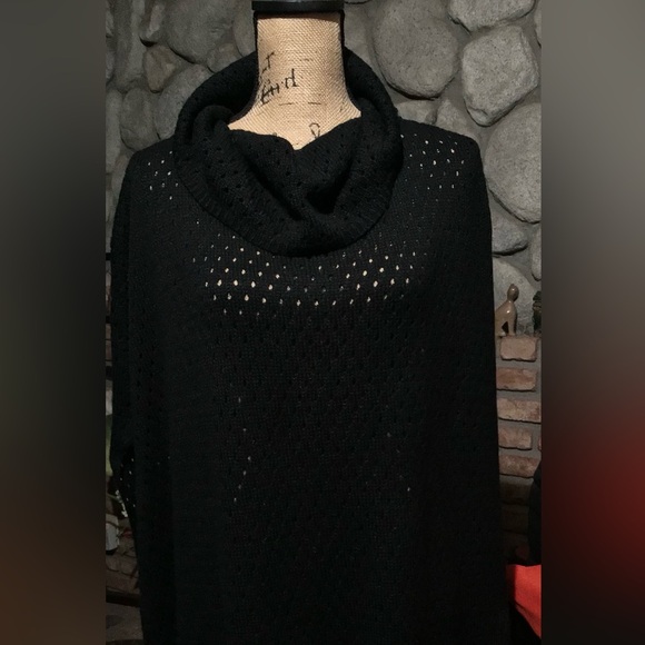 Modern Soul SOFT Poncho/Sweater BNWOT ONE SIZE - Picture 3 of 11